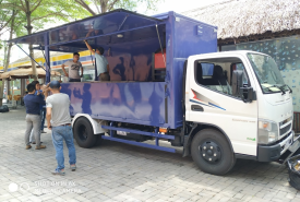 Xe Fuso Canter 4.99 Thùng Kín Cánh Dơi