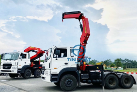 ĐẦU KÉO HYUNDAI HD1000 GẮN CẨU GẬP PALFINGER