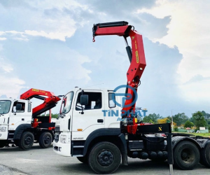 ĐẦU KÉO HYUNDAI HD1000 GẮN CẨU GẬP PALFINGER