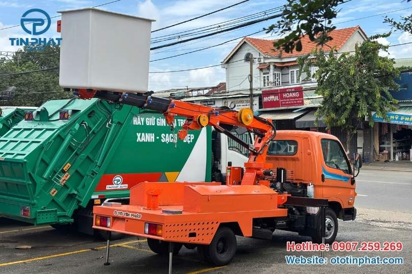 ỨNG DỤNG THỰC TẾ CỦA XE NÂNG NGƯỜI LÀM VIỆC TRÊN CAO
