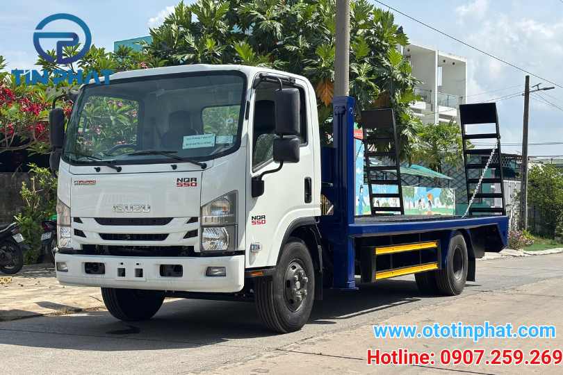 XE NÂNG ĐẦU CHỞ MÁY CÔNG TRÌNH ISUZU NQR 4T9 